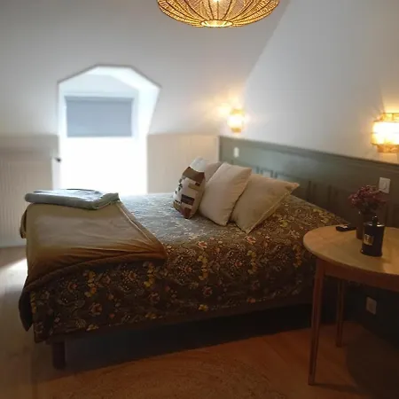 Petite Holiday home Magny-le-Desert